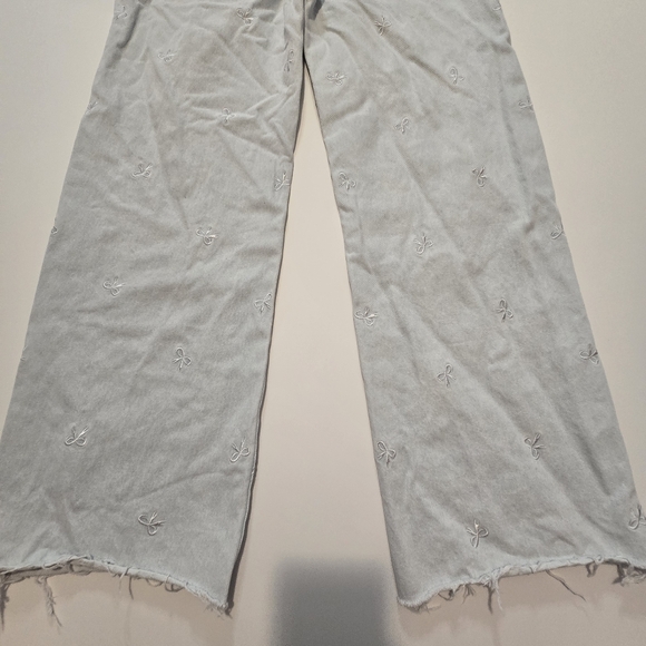 LE JEAN Bow Embroidered Column Jeans - Picture 9 of 13